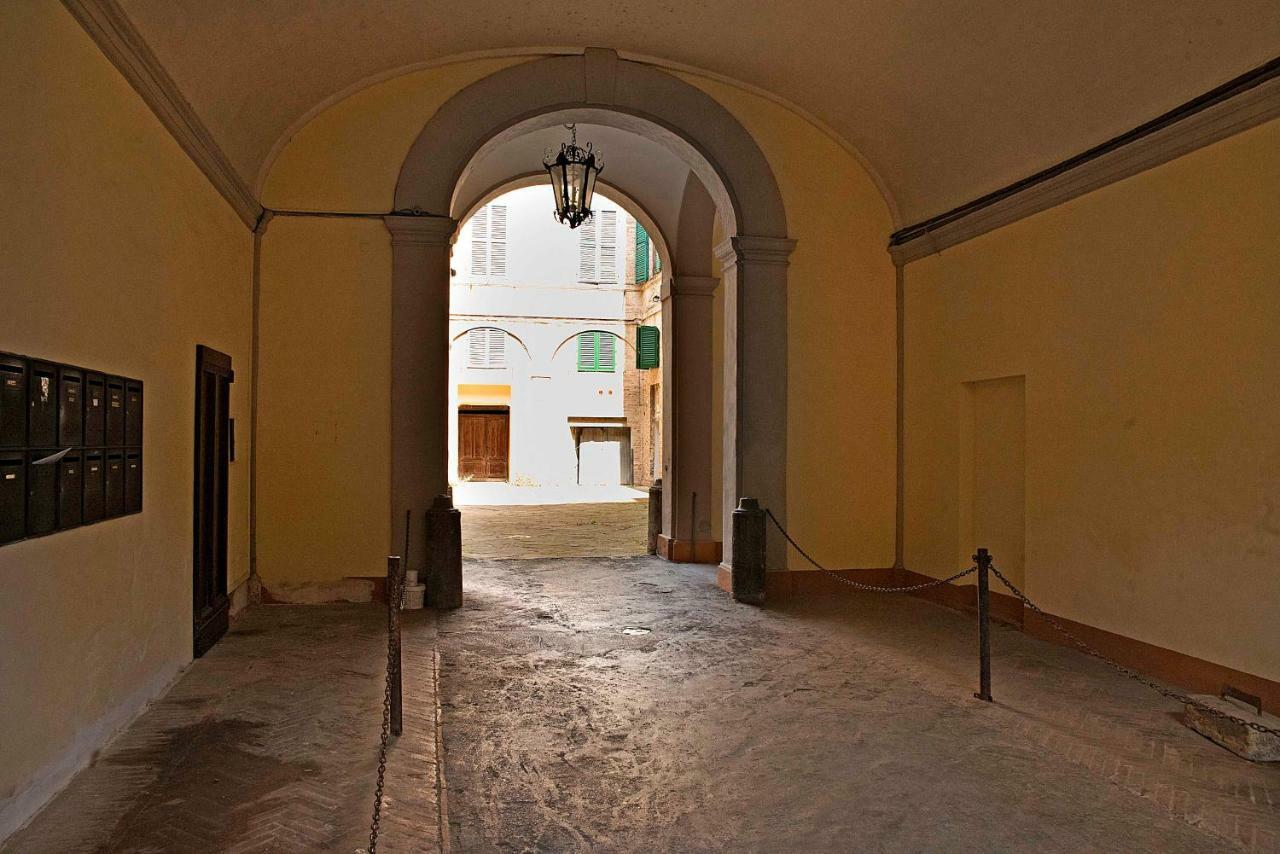 Stilmoderno Nice Apartment In Siena'S Historic Center, Just Steps From Piazza Del Campo Екстериор снимка